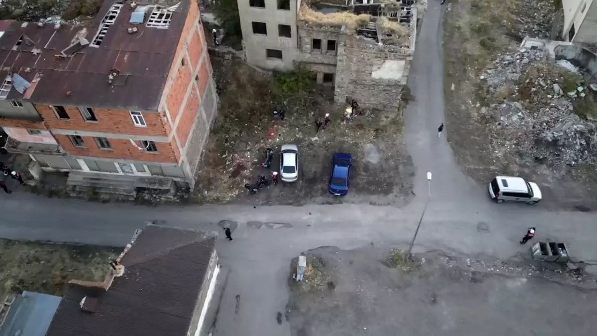 Erzurum\'da Metruk Binalara Operasyon