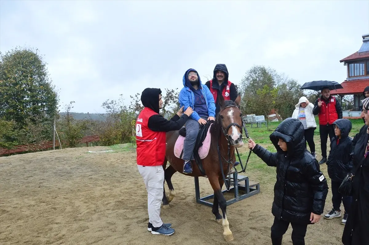 Özel Gereksinimli Bireyler Ata Bindi
