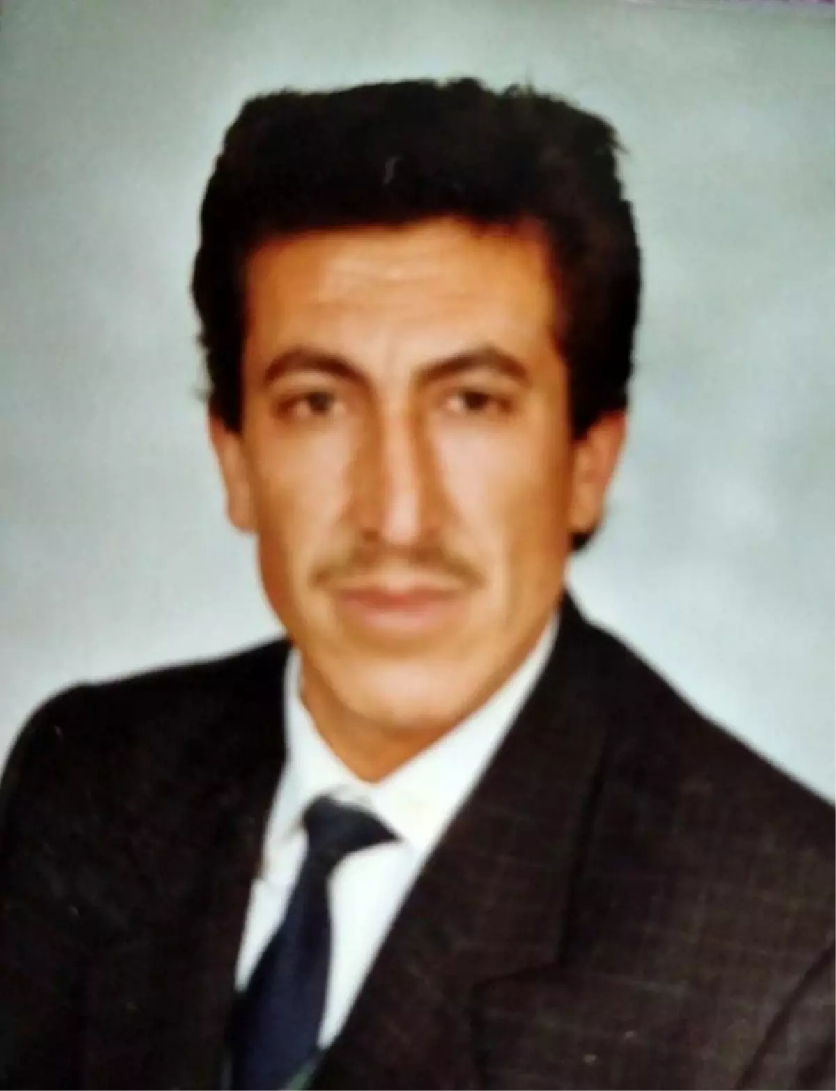 Burdur\'da Çiftçi Saman Balyalarının Altında Kaldı