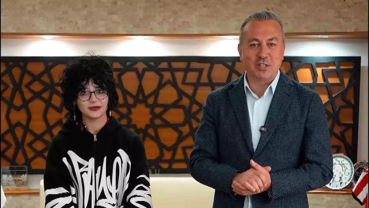 Sivas\'ta Genç Kızın Yetenekleri Destekleniyor