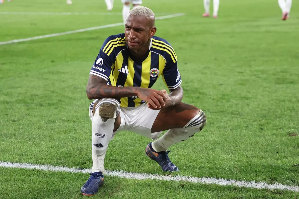 Talisca\'dan ayrılık iddialarına jet hızında cevap
