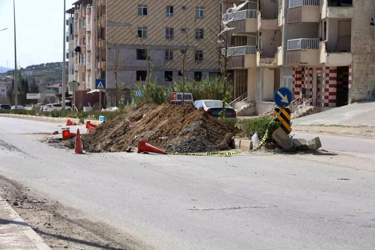 Hatay\'da Motosiklet Kazası: Sürücü Ağır Yaralandı