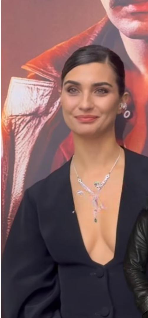 Tuba Büyüküstün'den Hakan Sabancı sorularına kibar ama net tepki Tuba Büyüküstün'den Hakan Sabancı sorularına kibar ama net tepki