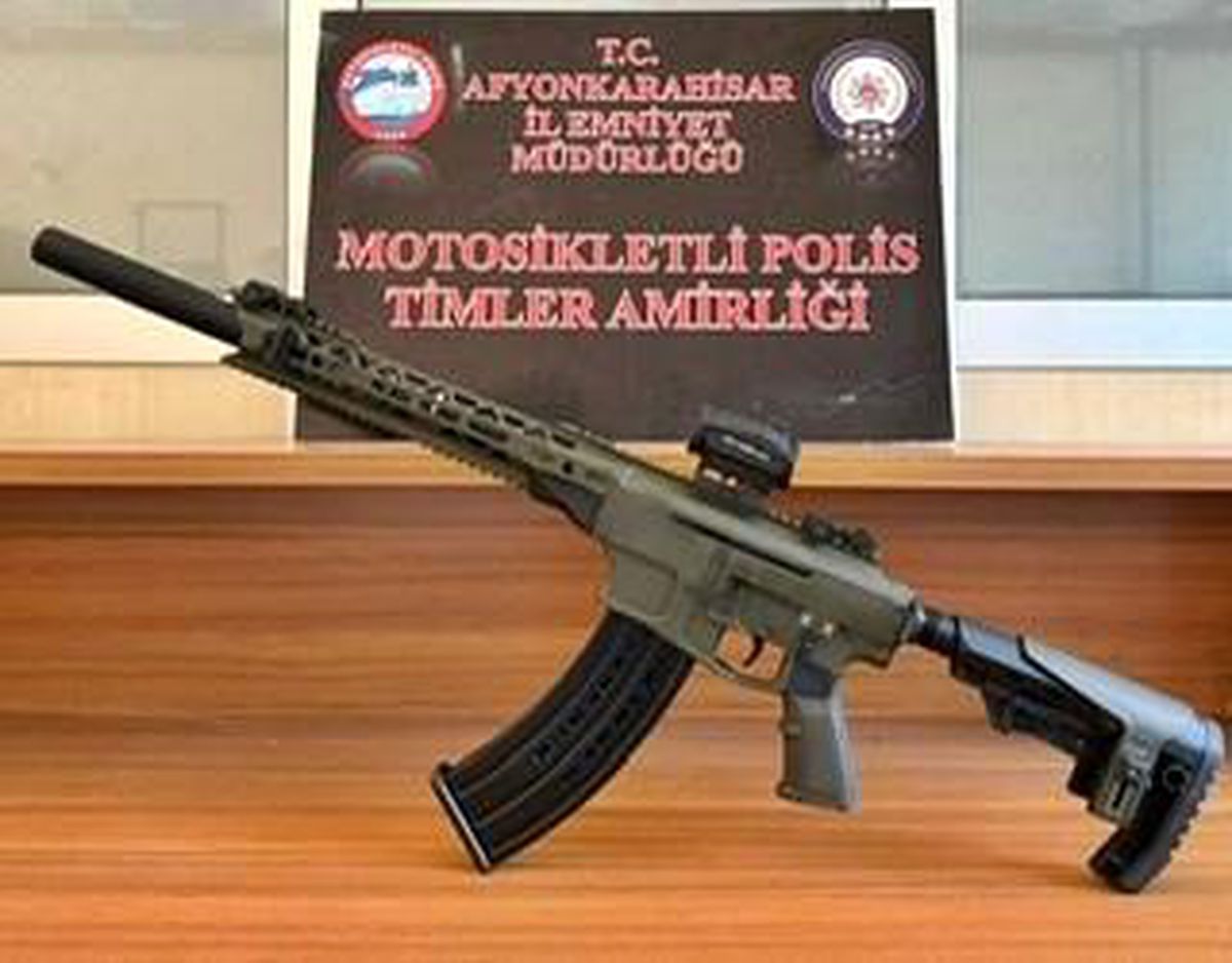 Afyonkarahisar\'da Uyuşturucu ve Silah Denetimi