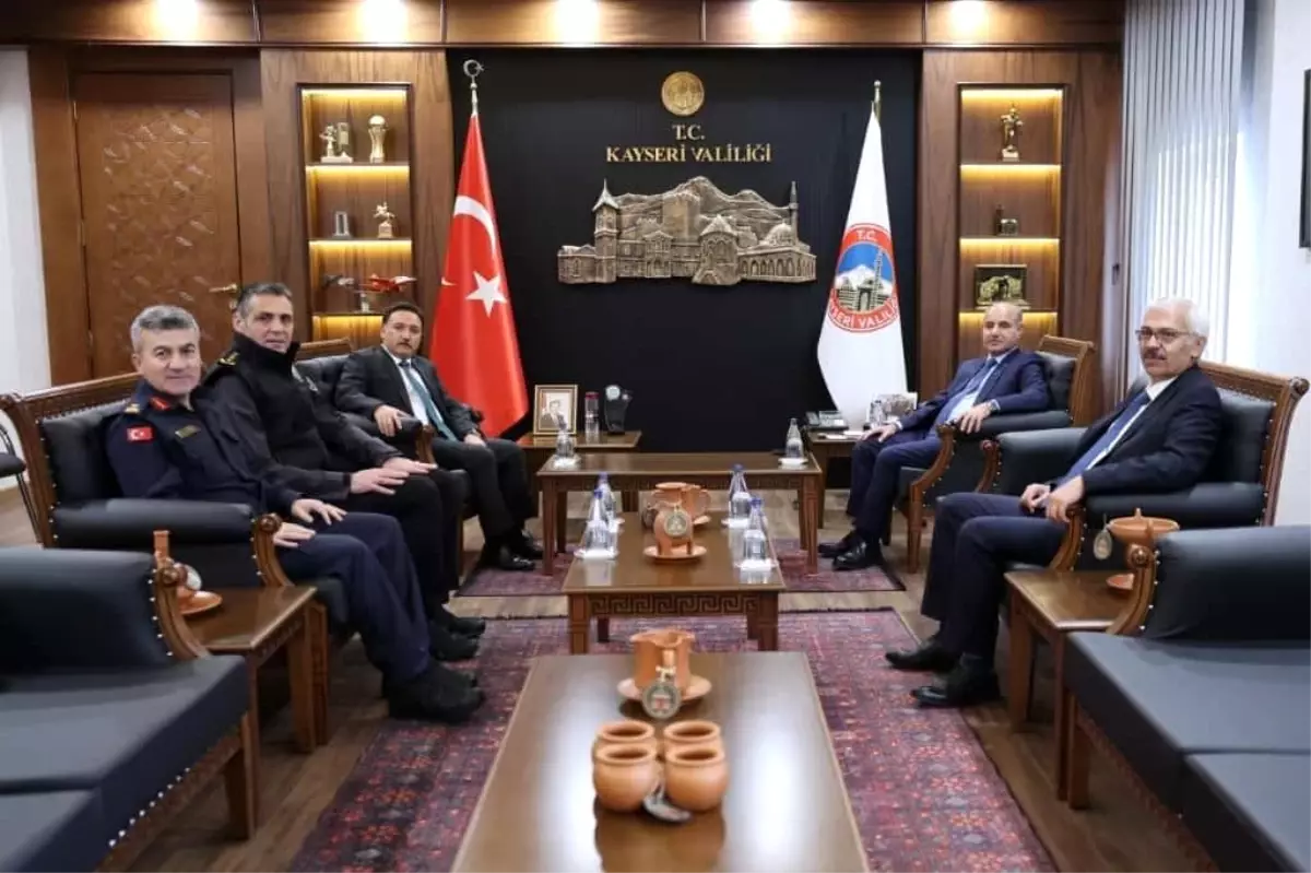 Bakan Yardımcısı Aktaş\'tan Vali Çiçek\'e Ziyaret