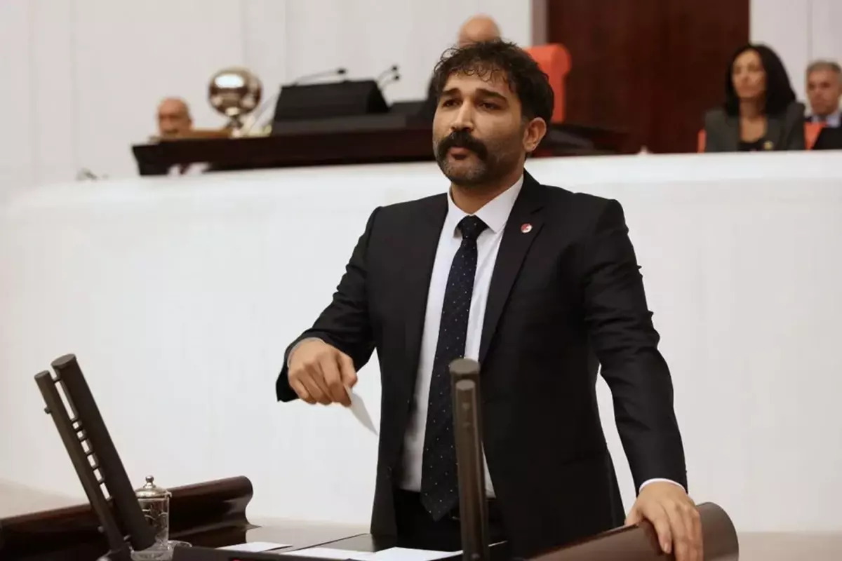 Barış Atay, üç partinin adını saydı: Bunlardan arkadaşım olamaz