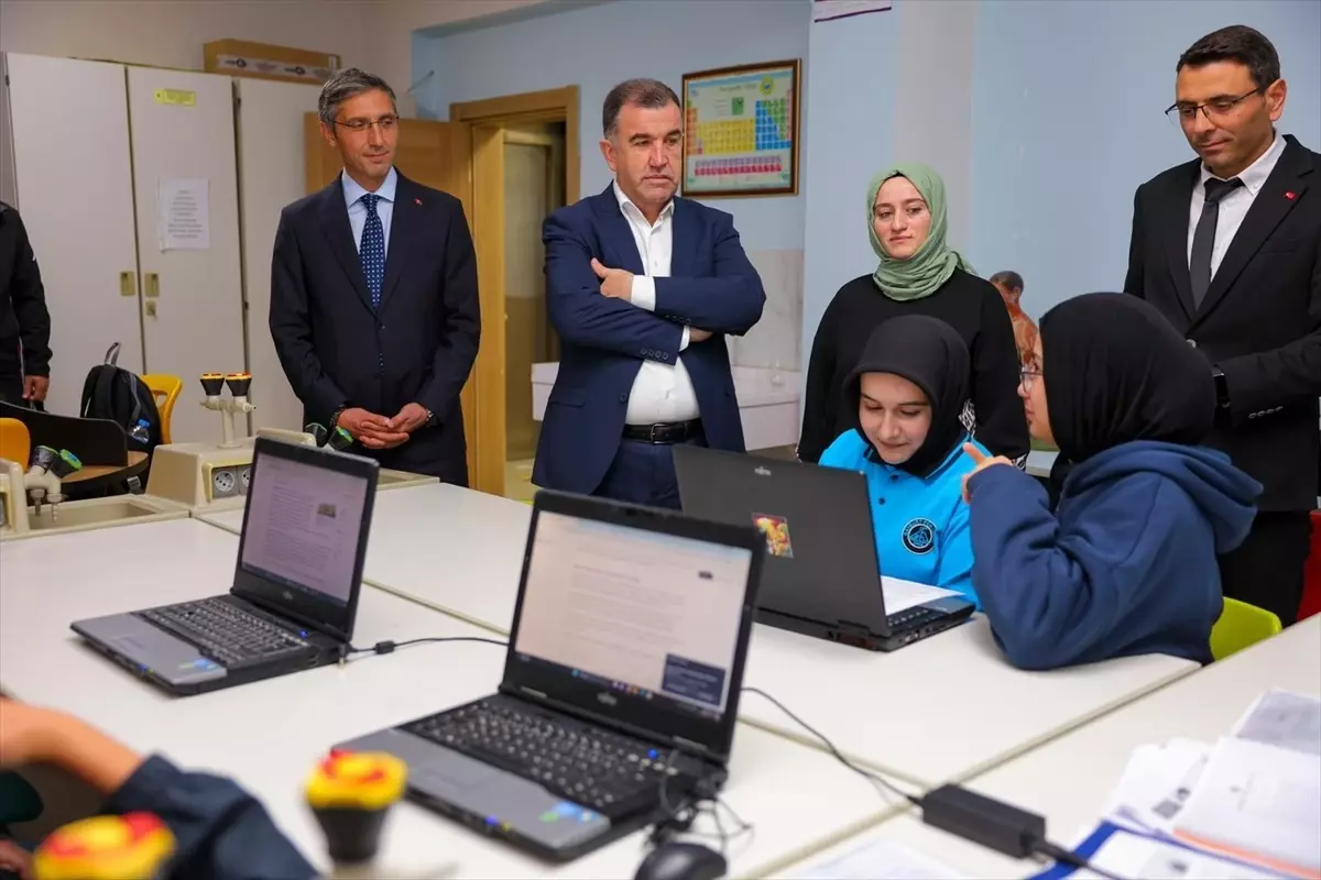 Vali Eldivan BİLSEM\'i Ziyaret Etti