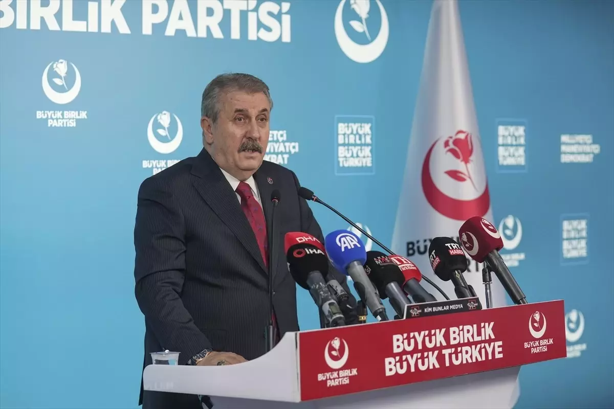 Destici\'den Kıbrıs Açıklamaları