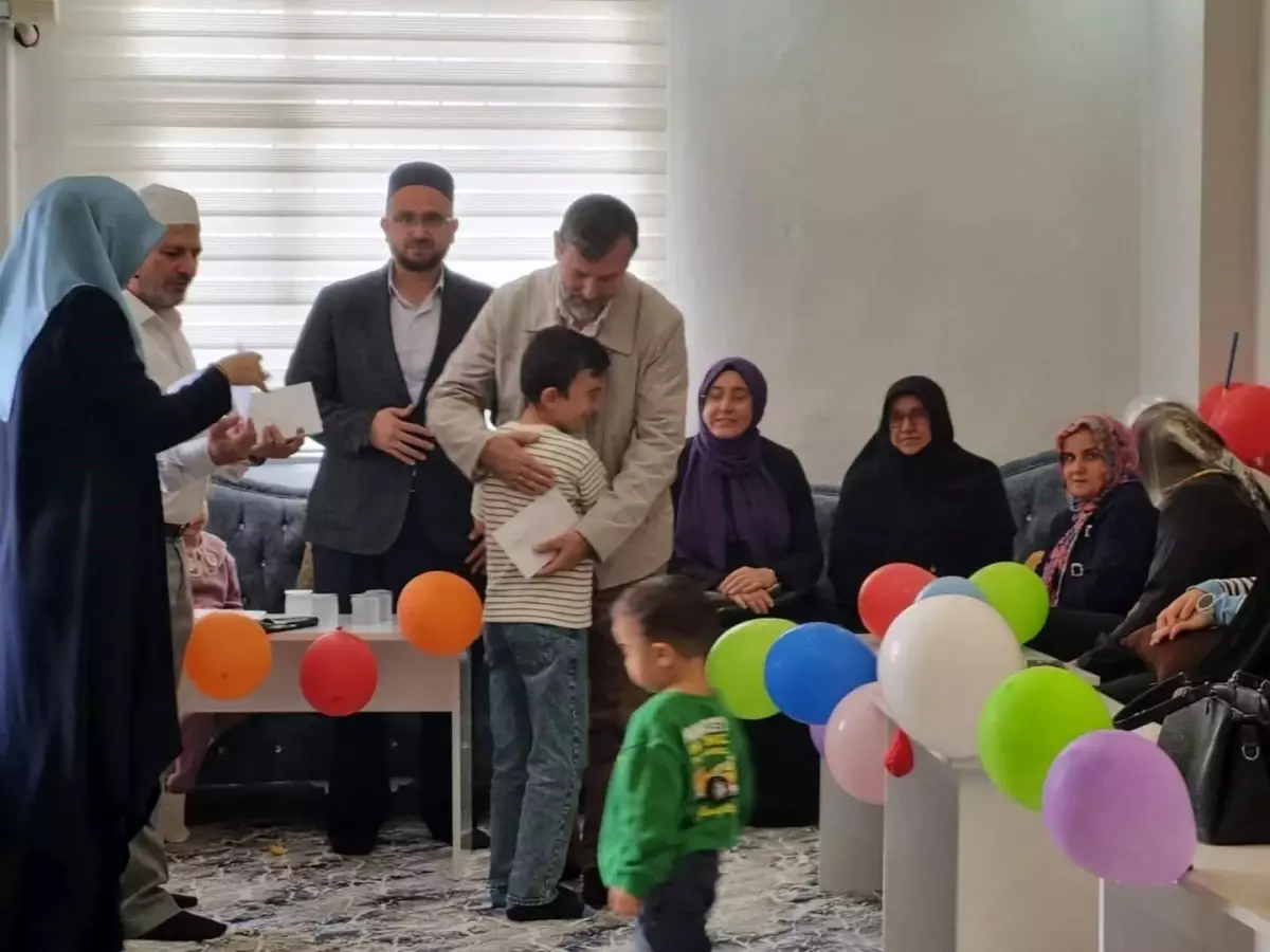 Belen\'de Yetim Çocuklara Destek Programı