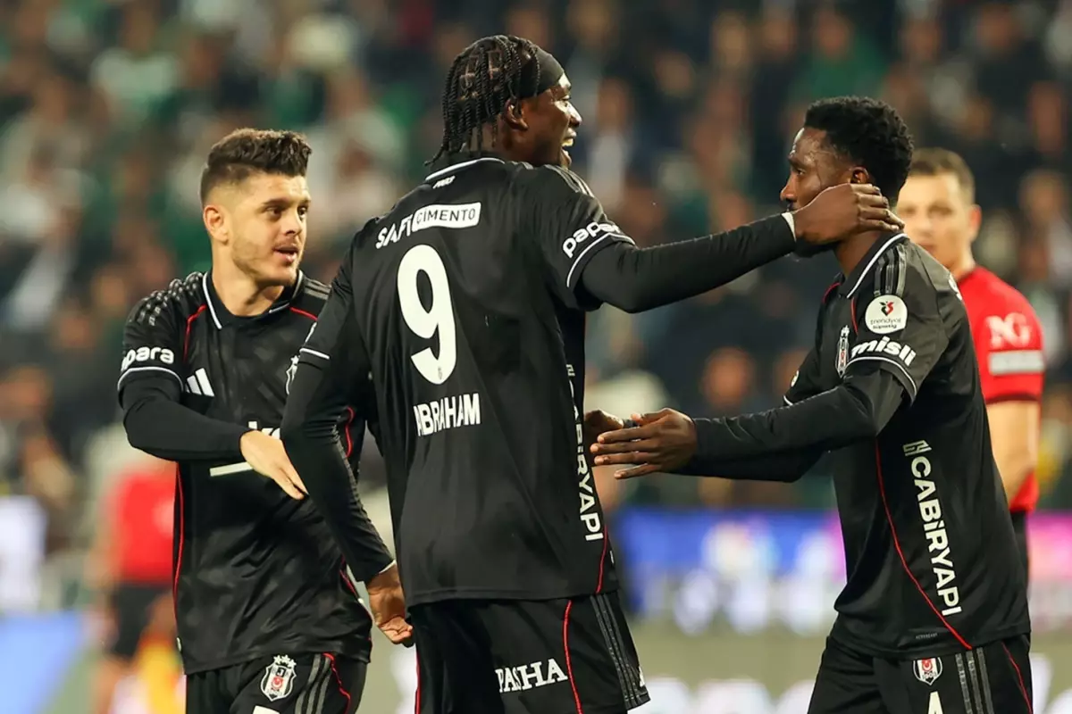 Beşiktaş zorlu Konyaspor deplasmanında 2 golle zafere ulaştı