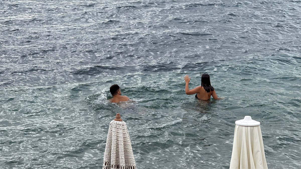 Bodrum\'da Sağanak Yağış Su Birikintileri Oluşturdu