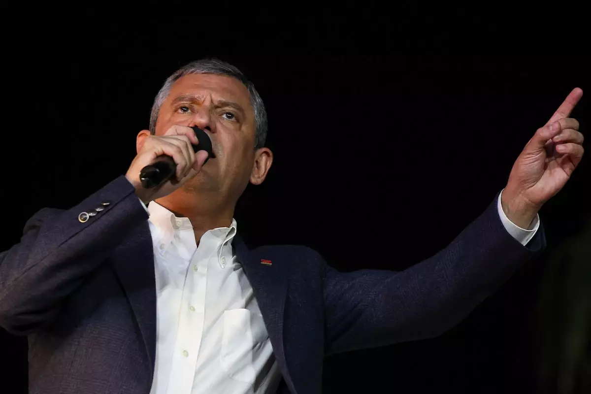 CHP lideri Özel, ardı ardına 4 iddia sıralayıp Başsavcı Gürlek\'e seslendi