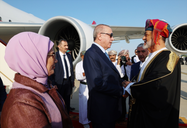 Cumhurbaşkanı Erdoğan'a görkemli karşılama! F-16'lar peş peşe havalandı Cumhurbaşkanı Erdoğan'a görkemli karşılama! F-16'lar peş peşe havalandı