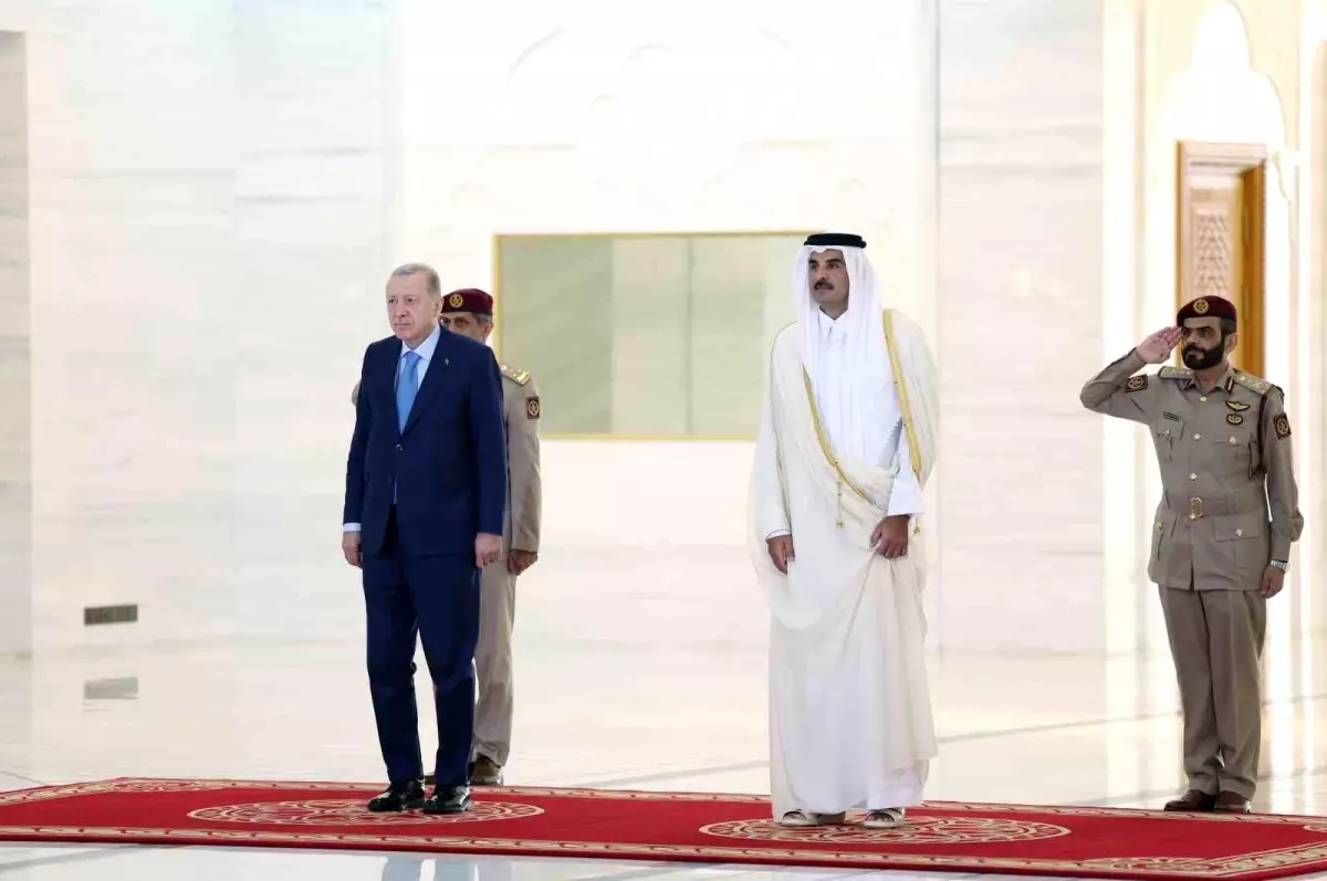 Cumhurbaşkanı Erdoğan, Katar Emiri Al Thani ile görüştü