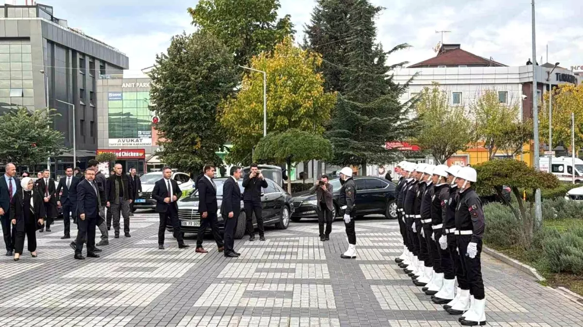 Cumhurbaşkanı Yardımcısı Cevdet Yılmaz Düzce\'yi Ziyaret Etti