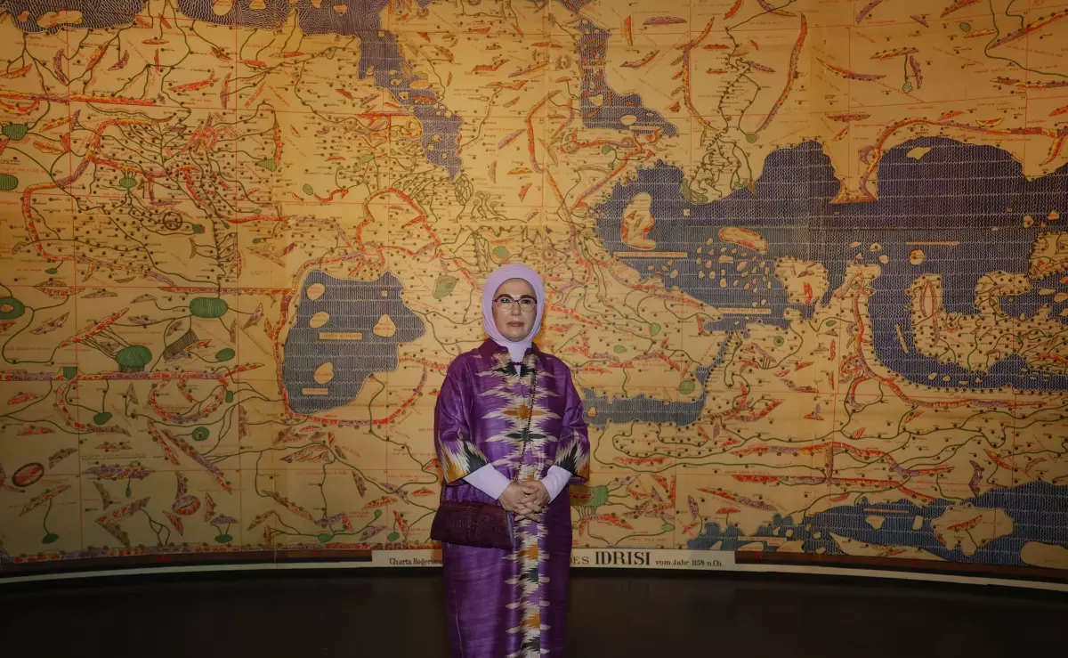 Emine Erdoğan, Katar\'da İslam Eserleri Müzesi\'ni Ziyaret Etti