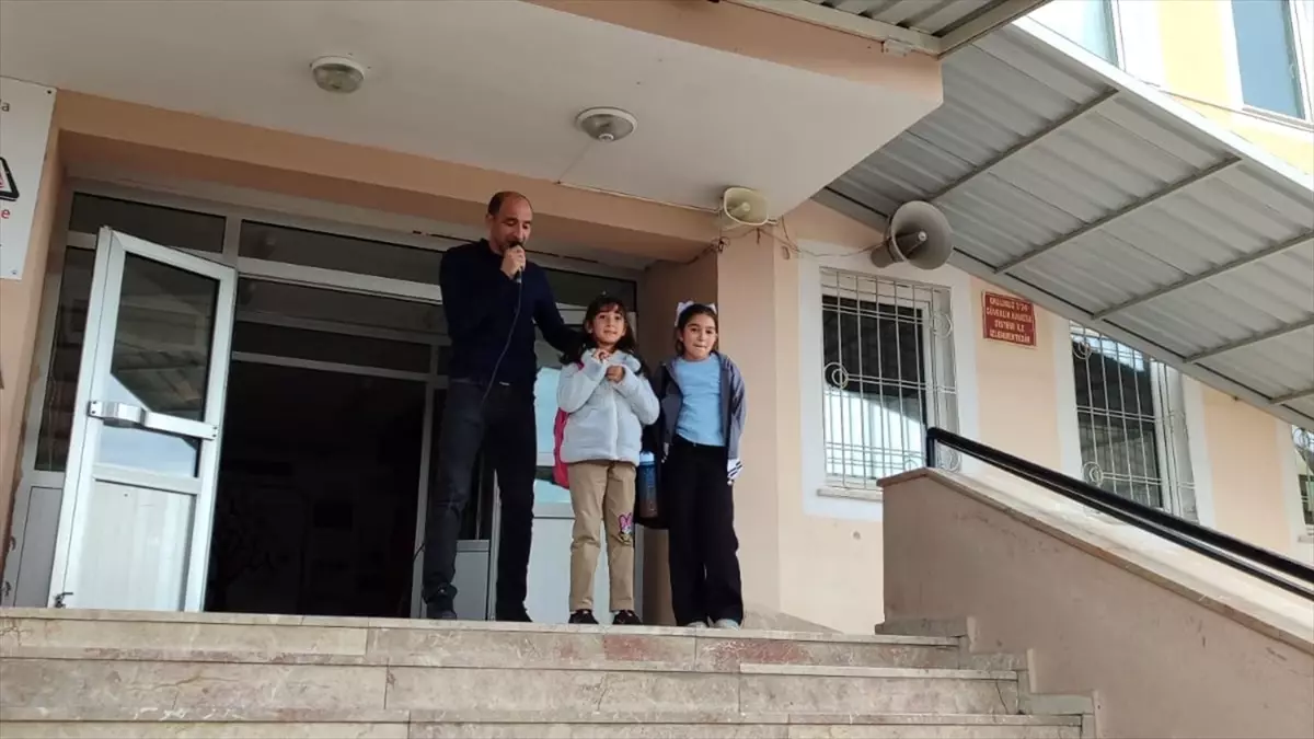 Erzincan\'da ilkokul öğrencilerinin çevre duyarlılığı güvenlik kamerasında