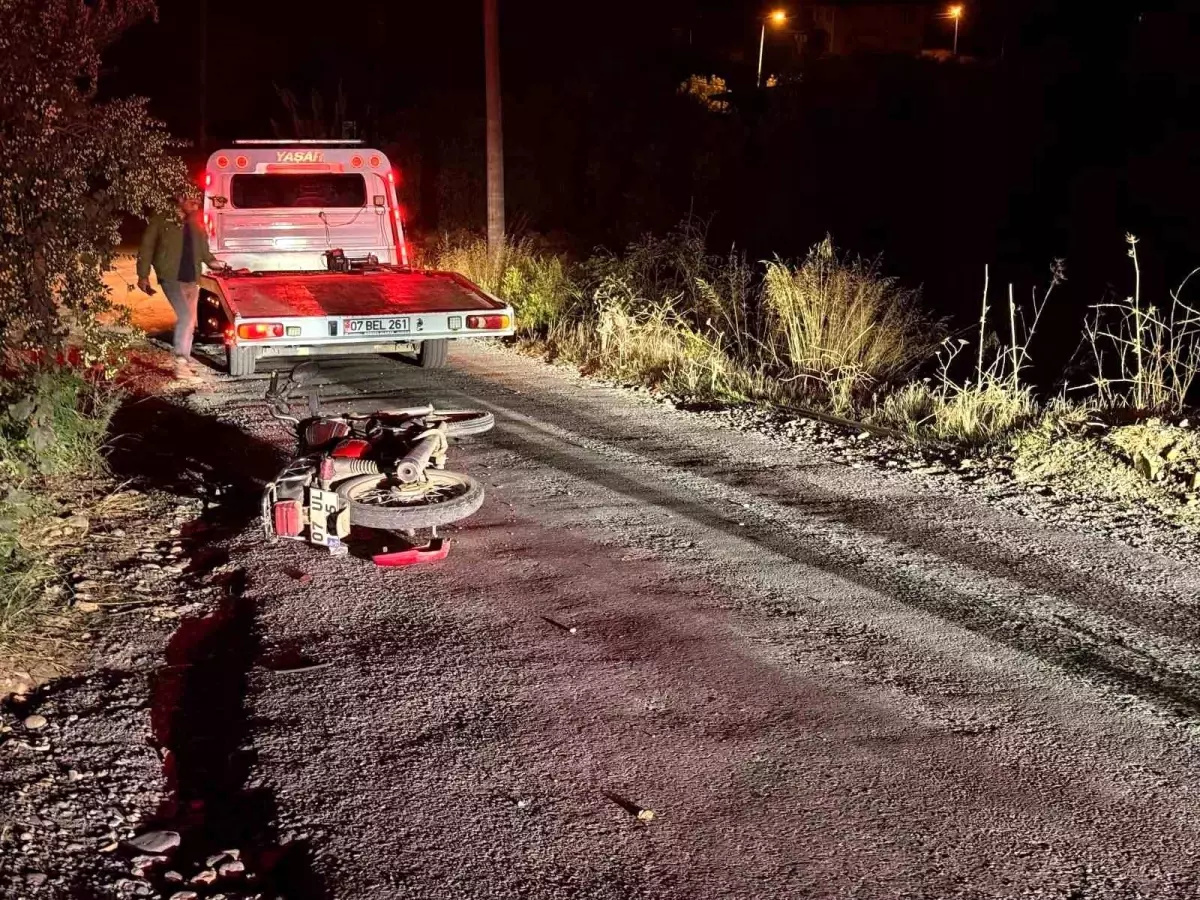 Alkollü Sürücü Motosikletten Yaralandı