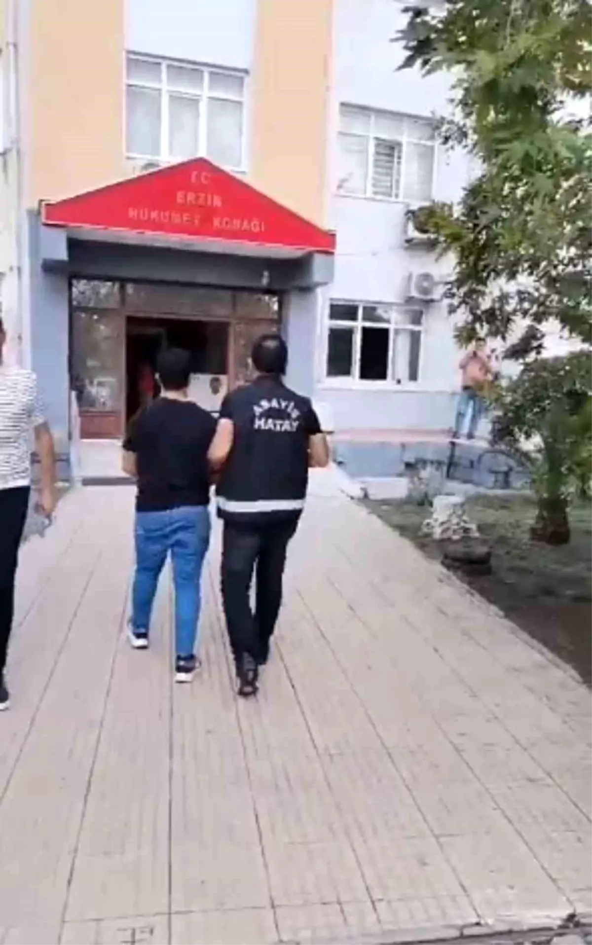 Hatay\'da Aranan İki Şahıs Yakalandı