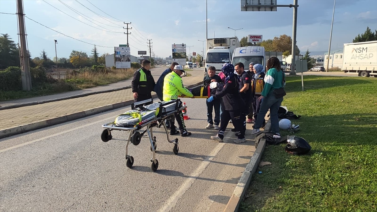 Otomobilin Çektiği Motosiklet Devrildi: Bir Yaralı