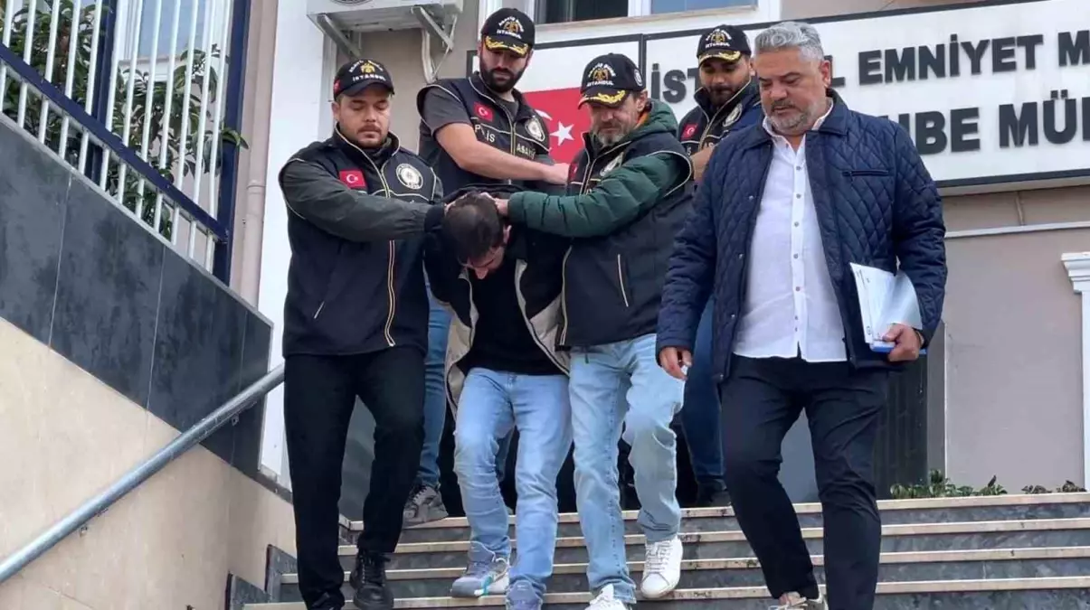 Sultanbeyli\'de Silahlı Saldırı: 1 Ölü, 2 Şüpheli Yakalandı