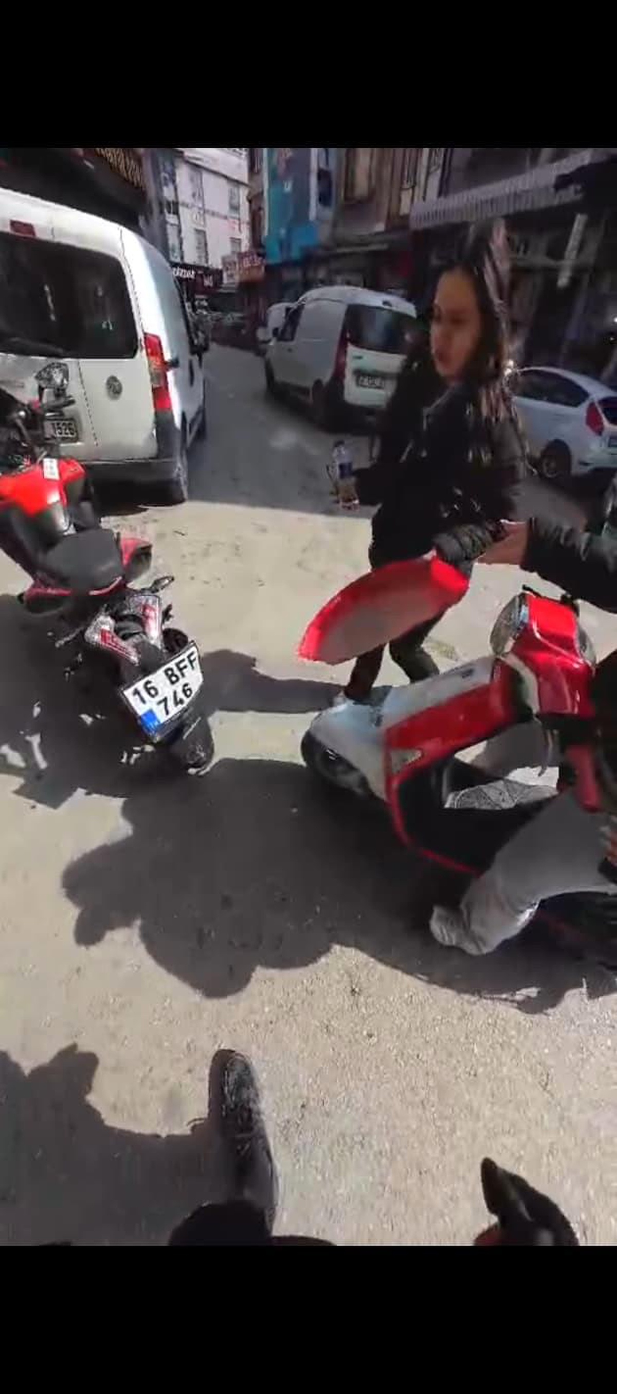 Motosiklet Kazasında İlginç Diyalog