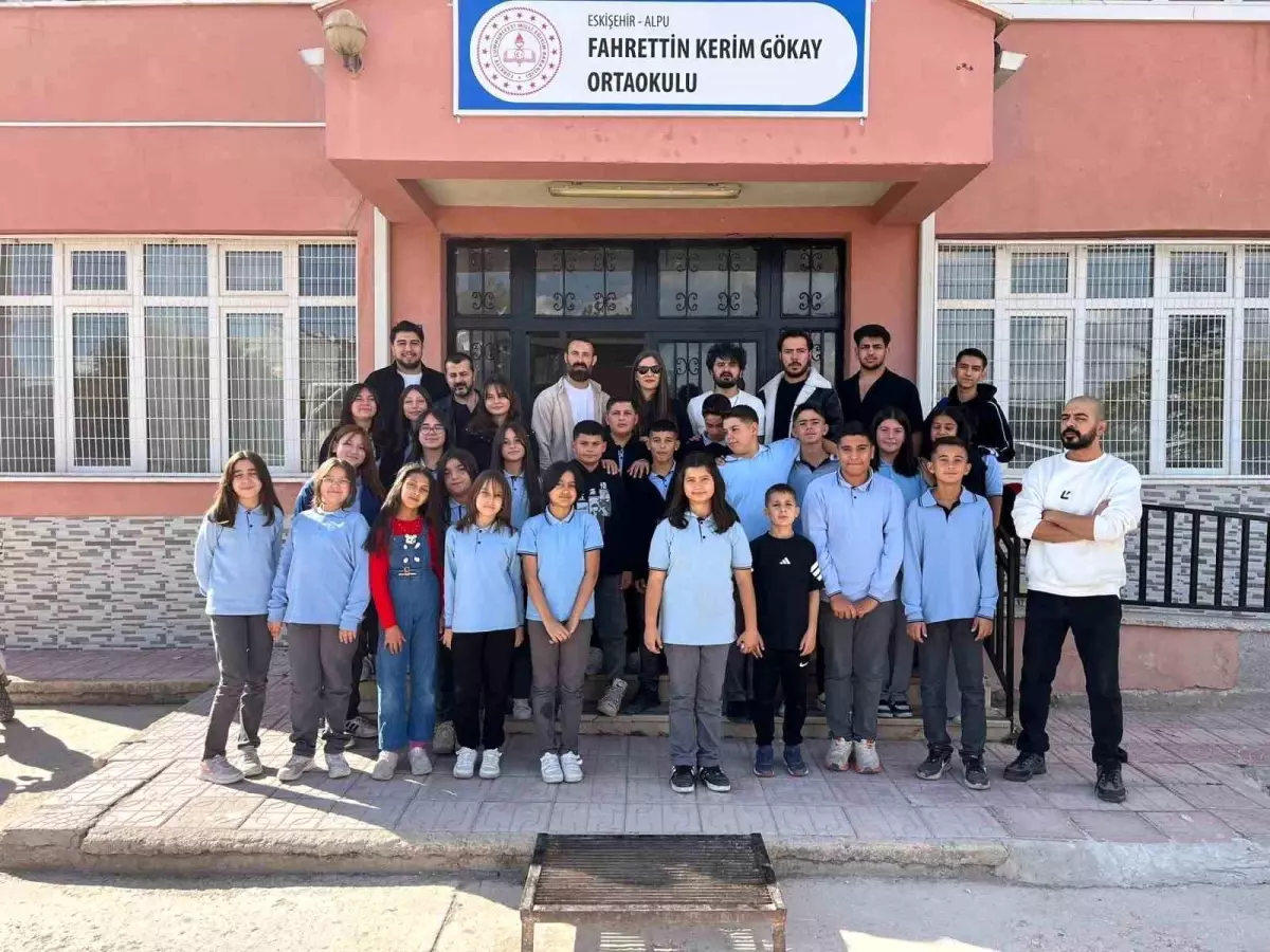 Eskişehir\'de Öğrencilere Ücretsiz Tıraş