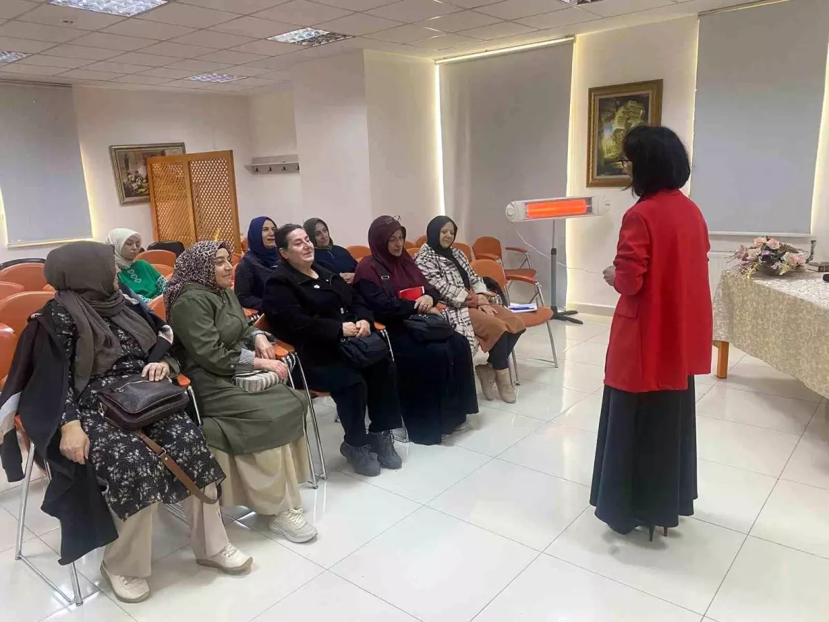 Pursaklar Belediyesi\'nde Kadınlara Özel Farkındalık Eğitimleri Başladı