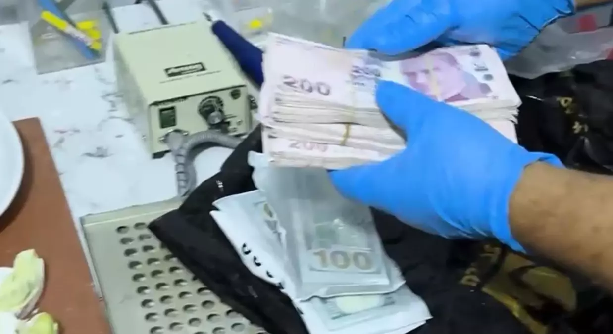 Tuzluca\'da Ruhsatsız Diş Kliniğine Baskın