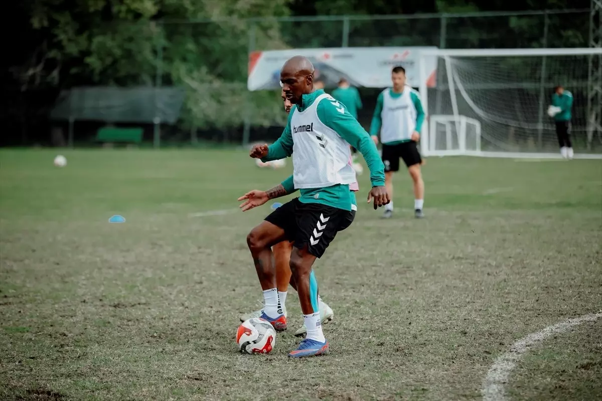 Sakaryaspor Maç Hazırlıklarını Sürdürüyor