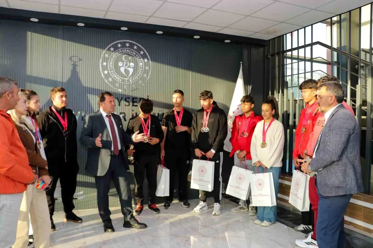 Kayseri Paten Takımı, Şampiyonluk Ziyareti