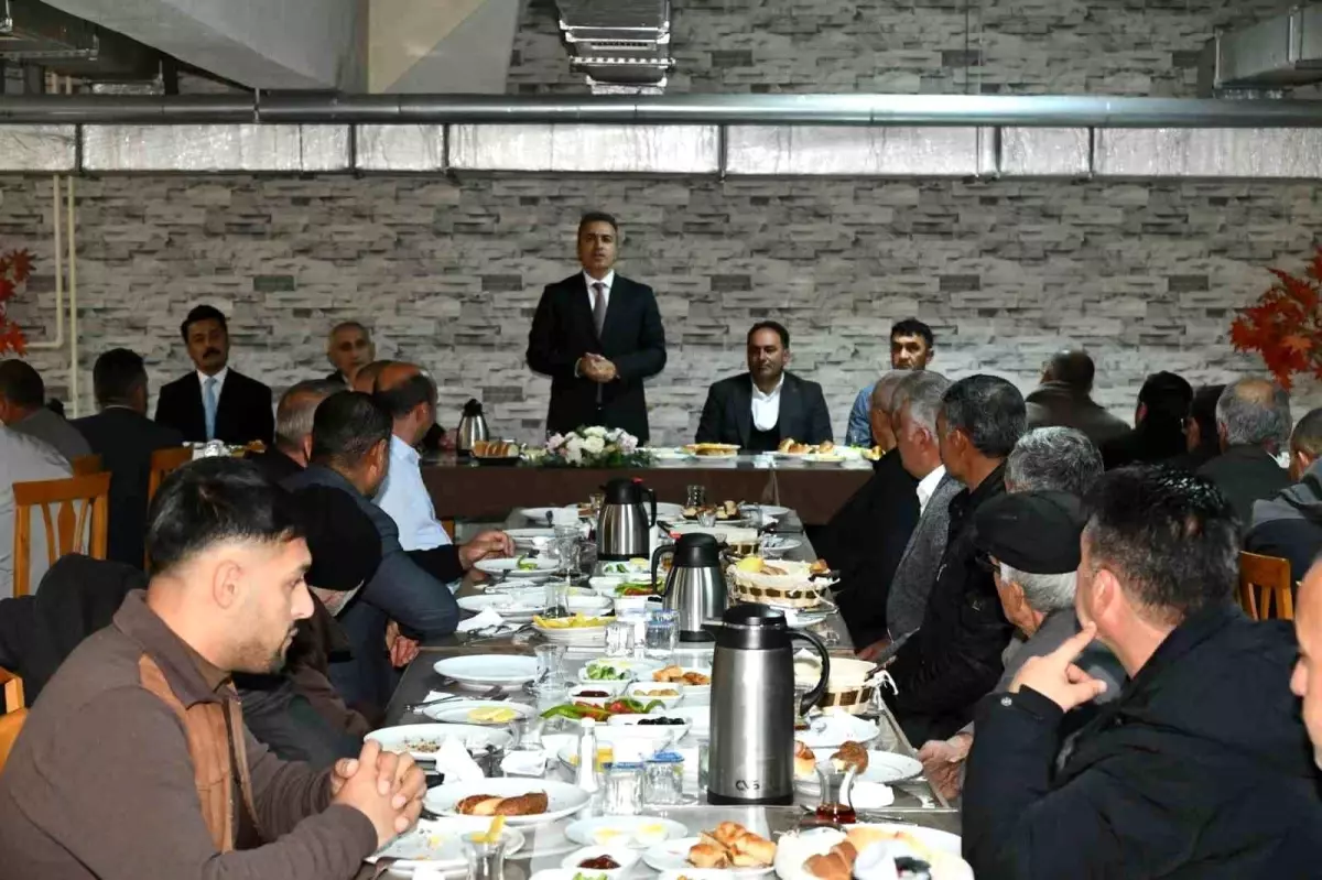 Muhtarlar Günü\'nde Kahvaltı Programı