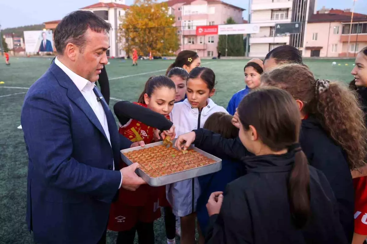 Vali Sözer Genç Sporcularla Buluştu