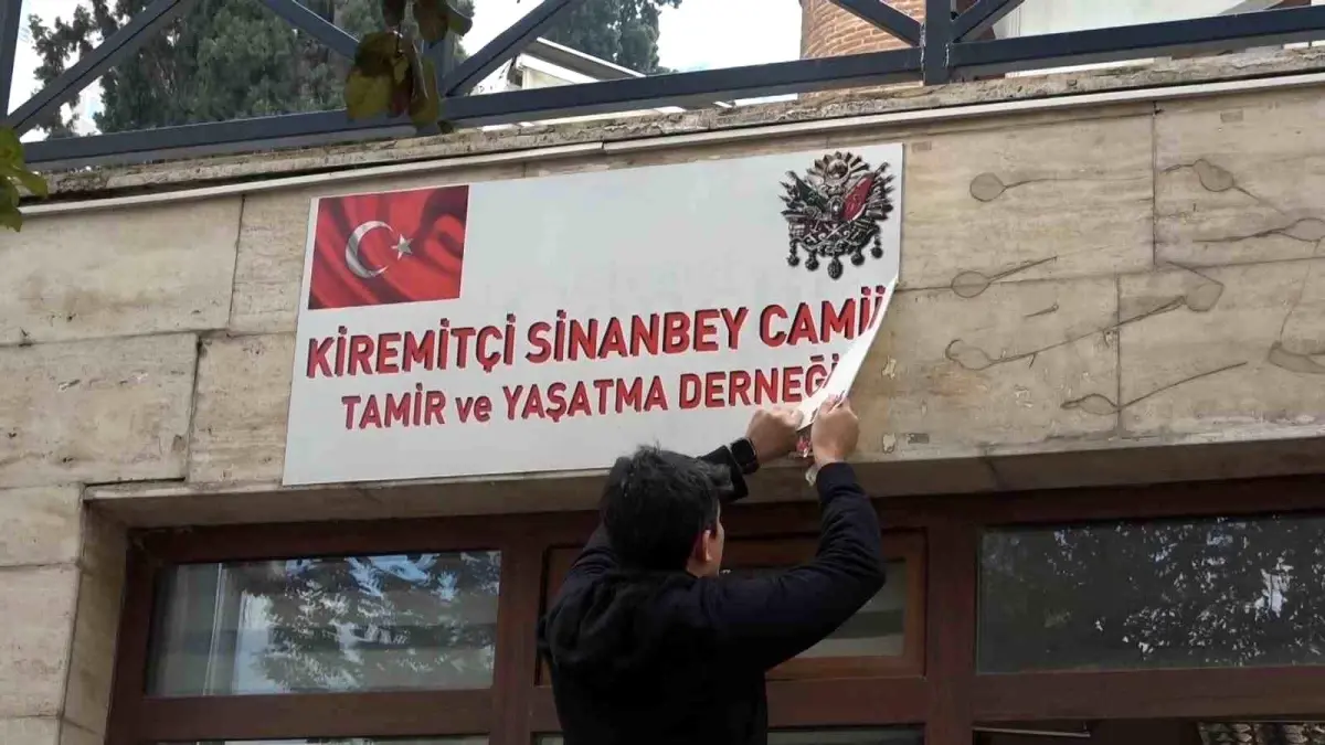 Bursa\'da Camii Derneğine Tahliye Şoku