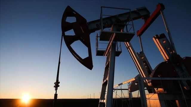 ABD, Rusya'nın iki büyük petrol şirketi Rosneft ve Lukoil'i yaptırım listesine aldı ABD, Rusya'nın iki büyük petrol şirketi Rosneft ve Lukoil'i yaptırım listesine aldı