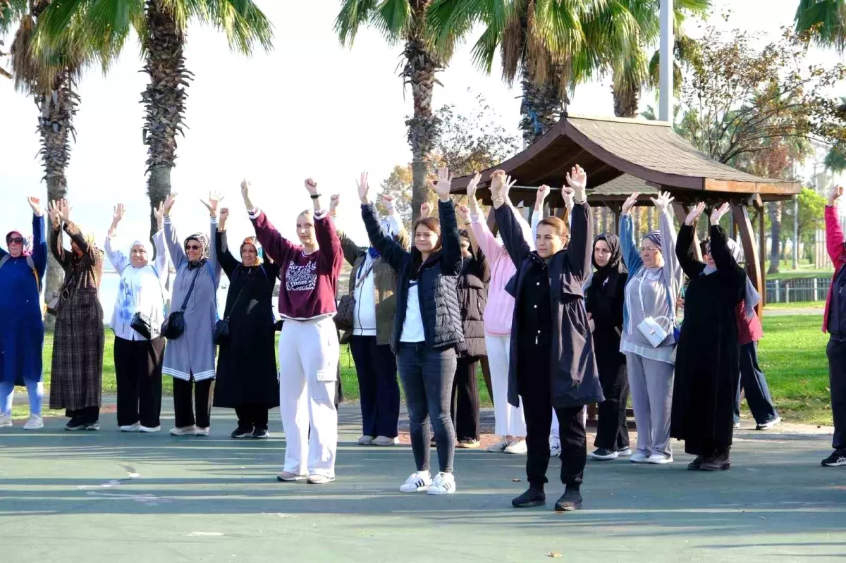 Kocaeli\'de Sağlıklı Yaşam Yürüyüşü Düzenlendi