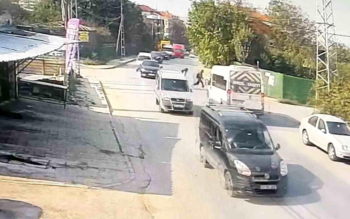 Minibüs Çarpan Çocuk Yaralandı