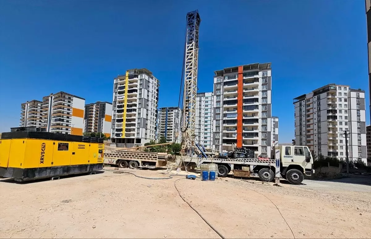 Artuklu\'da Altyapı Çalışmaları Devam Ediyor