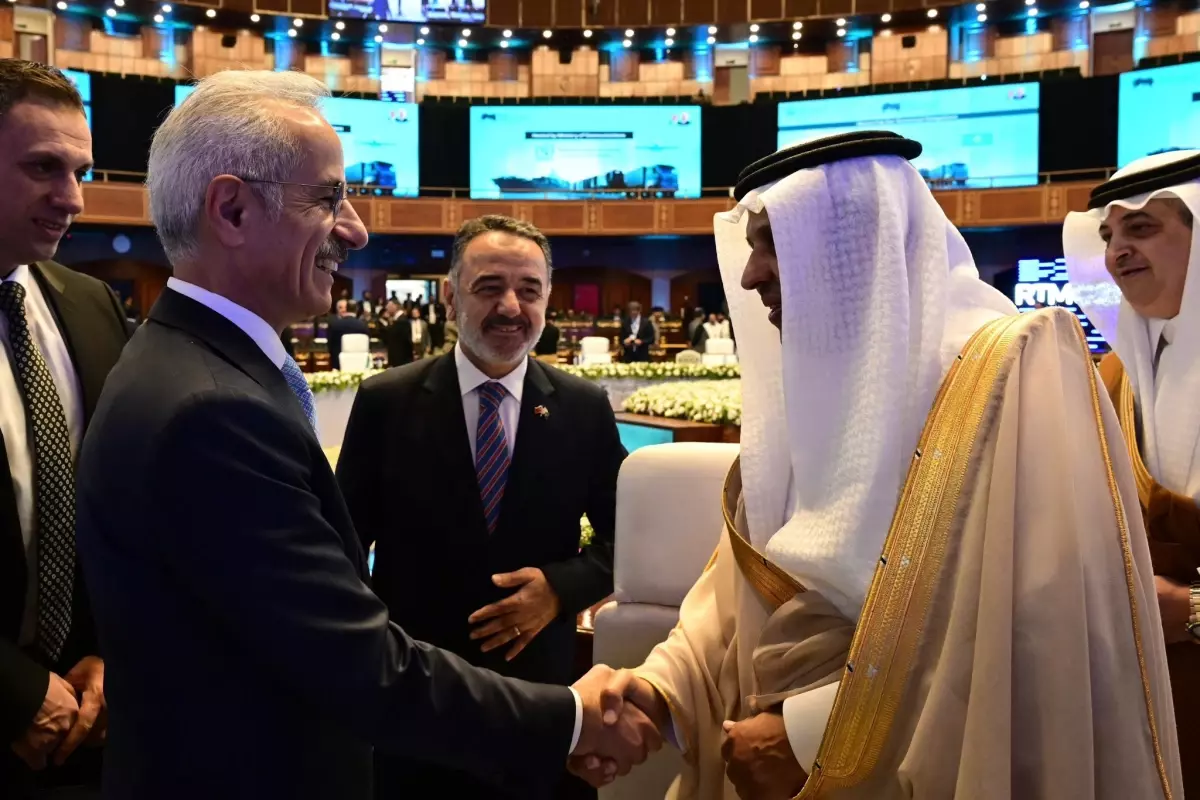 Bakan Uraloğlu Pakistan\'da Konferansa Katıldı