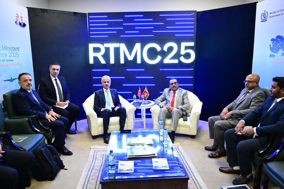 Ulaşım Bakanı Uraloğlu\'ndan Sri Lanka ile Görüşme