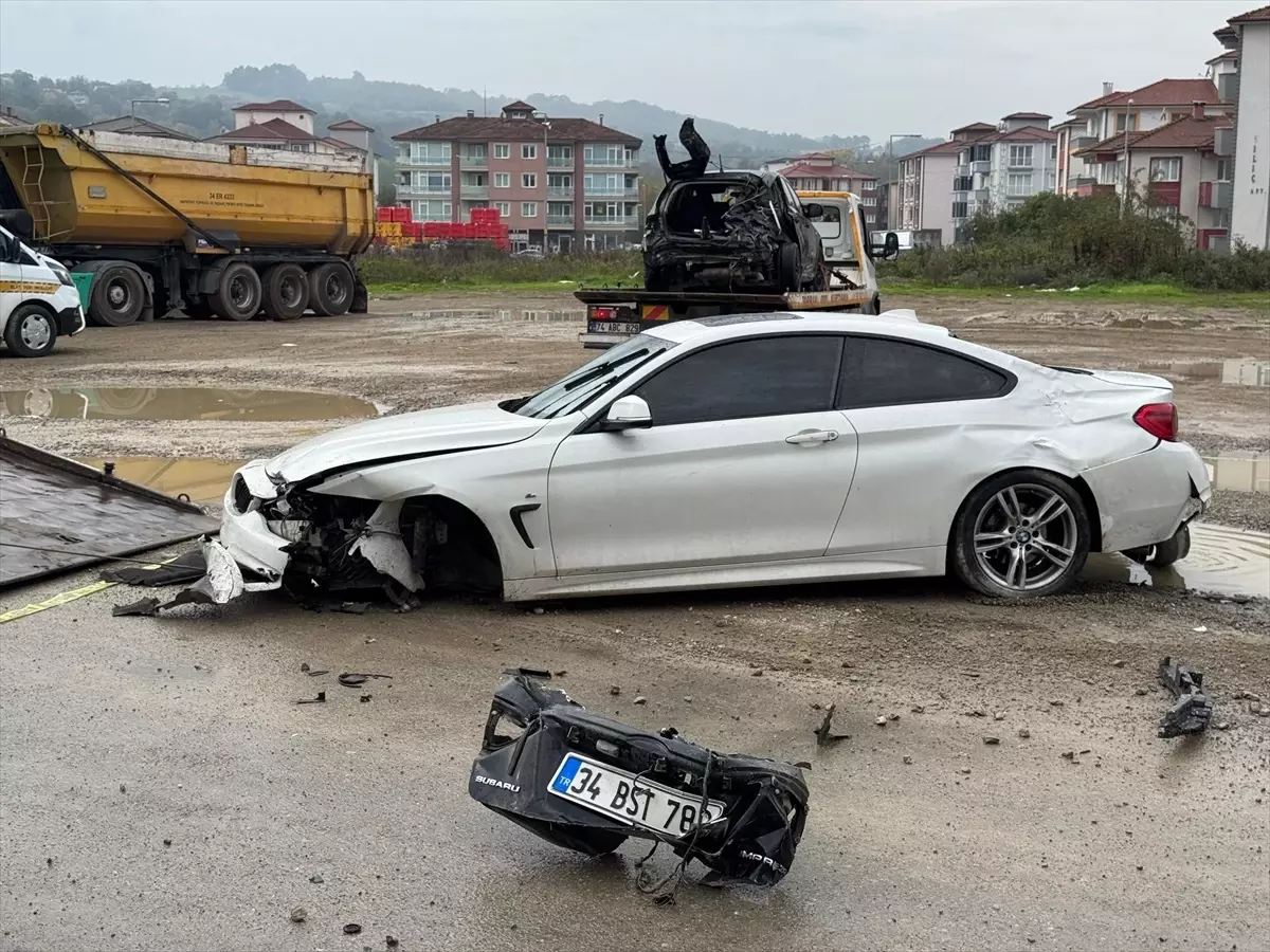 Bartın\'da Alkollü Sürücü Kaza Yaptı: Genç Kız Hayatını Kaybetti