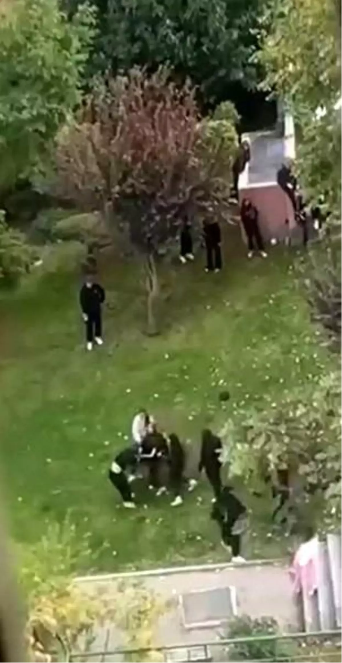 İstanbul\'da Lise Öğrencileri Arasında Kavga