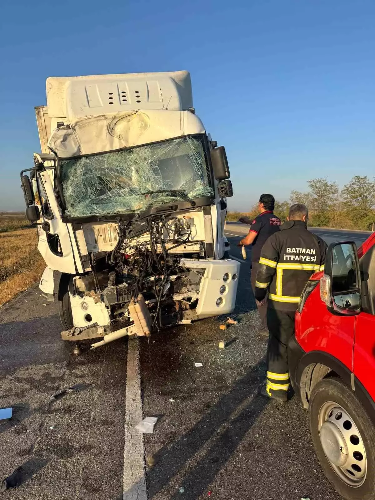Batman\'da Tır Çarpışması: 1 Yaralı