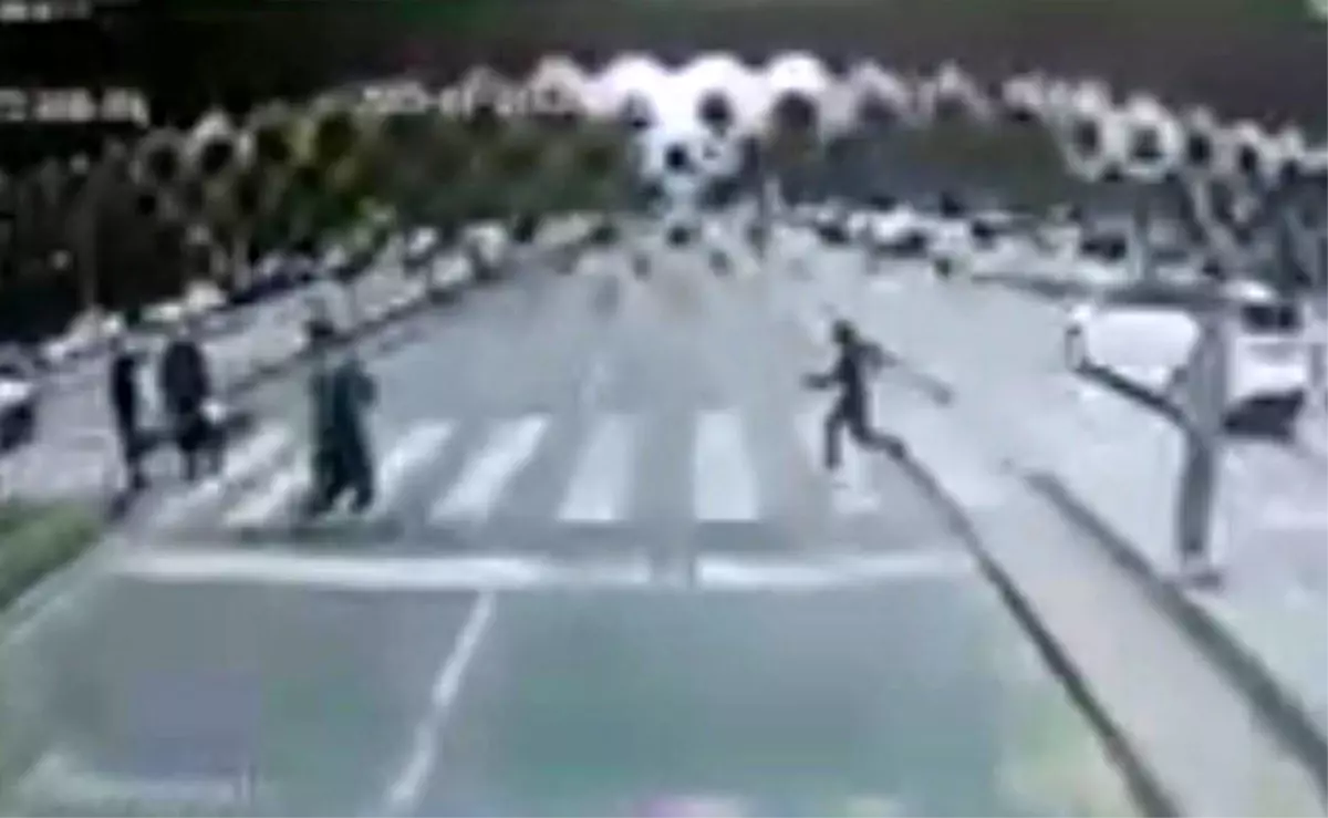 Otobüs Şoförünün Refleksi Hayat Kurtardı