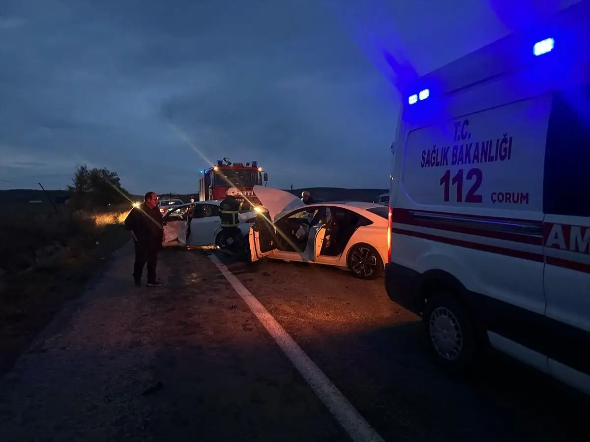Çorum\'da Trafik Kazası: 3 Yaralı