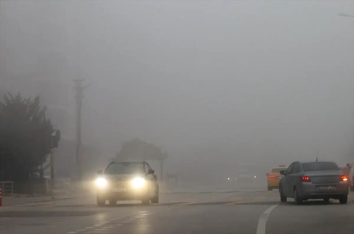 Edirne ve Tekirdağ\'da Sis Etkili