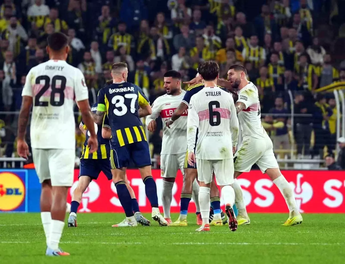 Fenerbahçe-Stuttgart Maçında Gerginlik