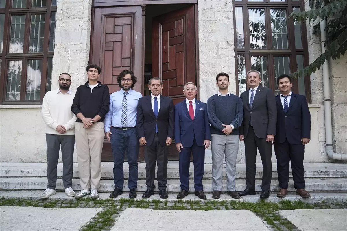 Dursun Özbek: Şampiyonlar Ligi\'nde Başarı Hedefimiz