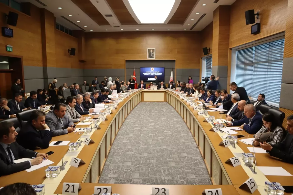 Karma Komisyon HSK Adaylarını Belirledi