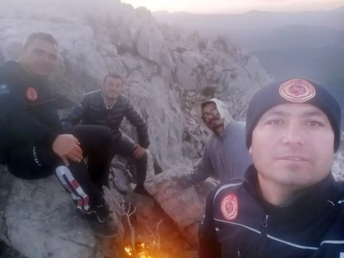 Kaybolan Mühendisler Dağda Ateş Yaktı